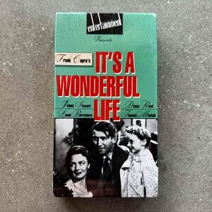 “IT’S A WONDERFUL LIFE” VHS TAPE SEALED (1946)